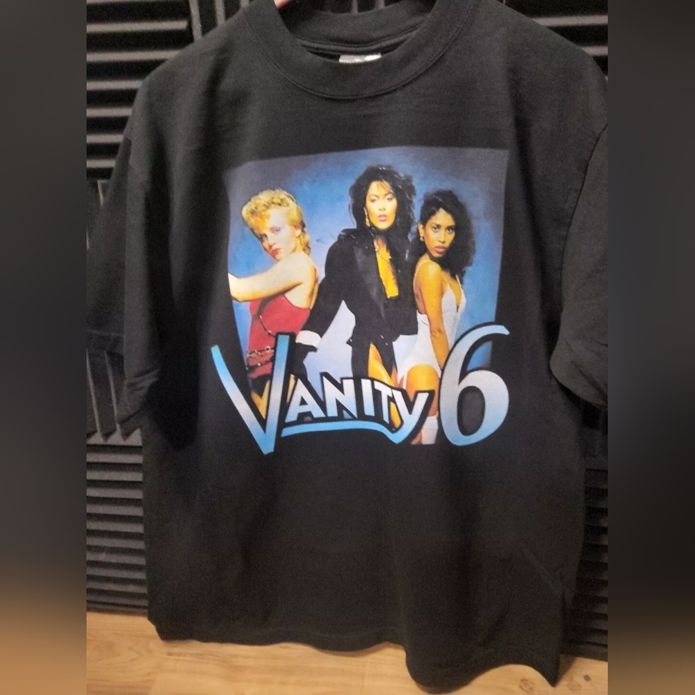 VANITY 6 ON SHAKA HEAVYWEIGHT GARMET DYED T SHIRT